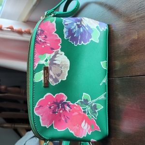 Crossbody Floral Kate Spade purse. Great condition